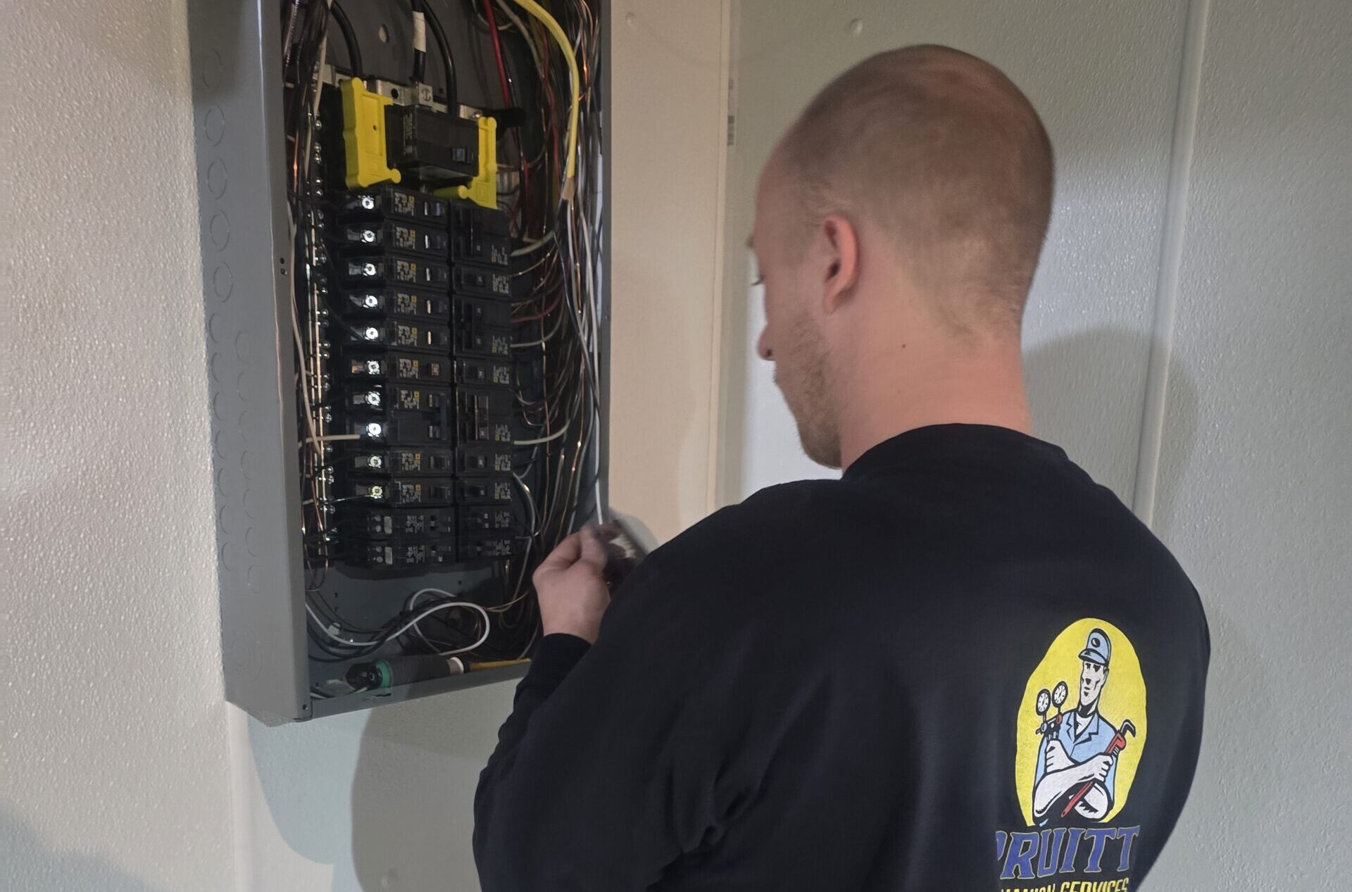 Adjusting electrical panel